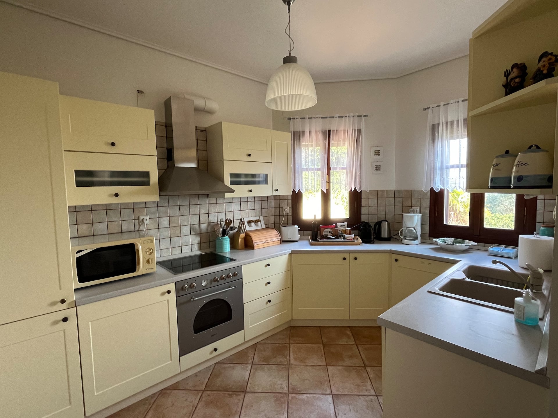 Fully equipped kitchen